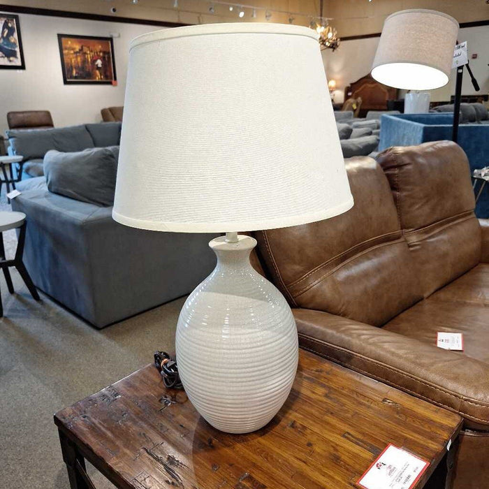 Bulbous Tan Lamp(AT)