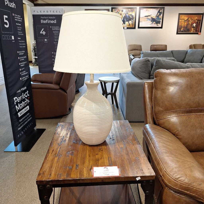 Bulbous Tan Lamp(AT)