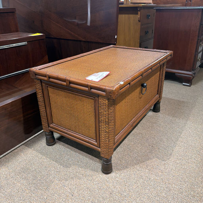 Basset Trunk Coffee Table (BAH)