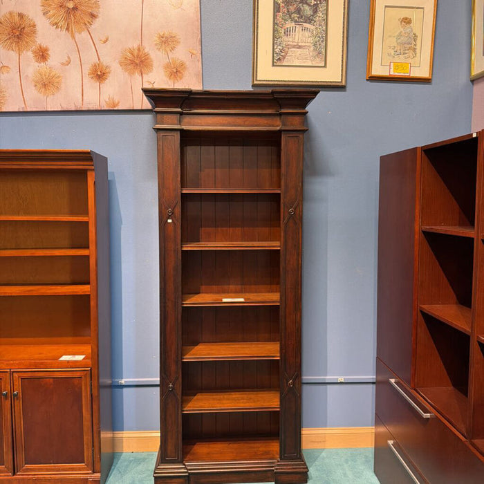 DW Bookcase (ALK)