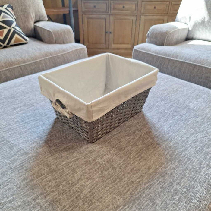 Grey/Tan Wicker Baskets(LH)