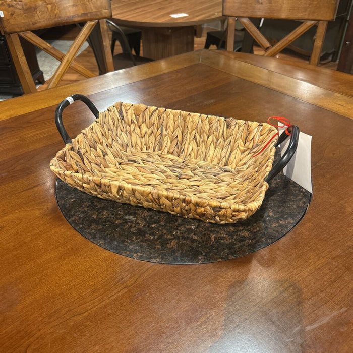 Small Wicker Basket w/ Metal(BA)