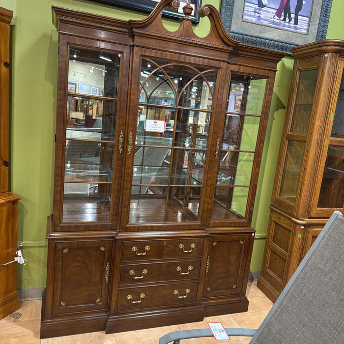 Drexel 2PC DW Hutch(ATH)