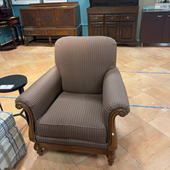 Thomasville Striped Accent Chair(LSH)