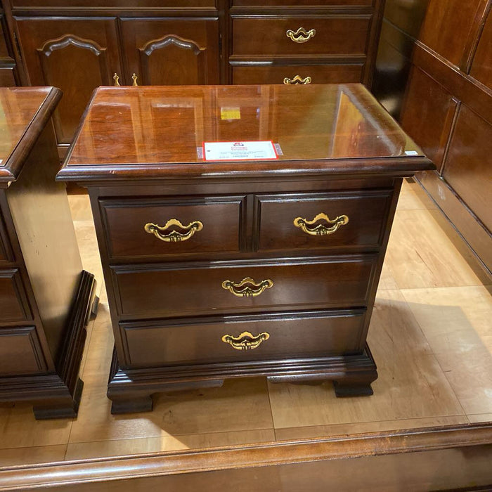 3-Drawer DW Thomasville NS(TI)
