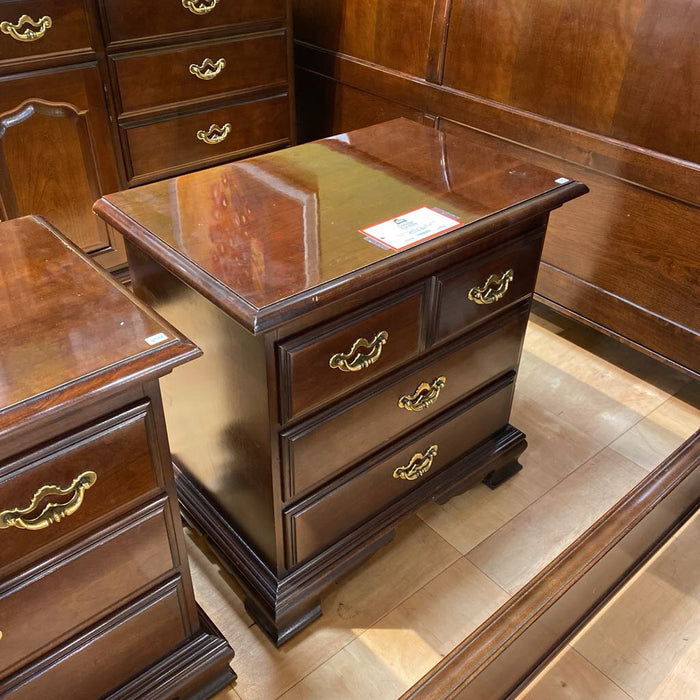 3-Drawer DW Thomasville NS(TI)