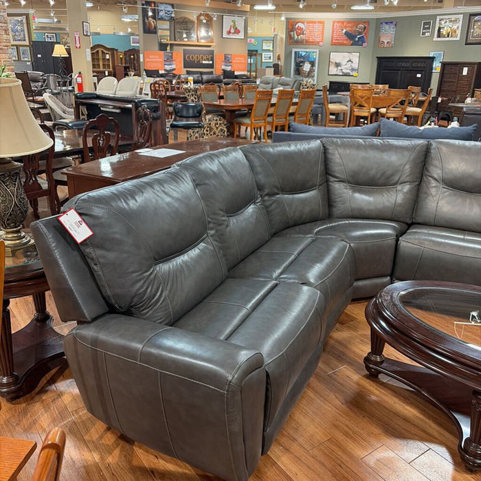 LaZboy Leather Reclining Sectional(BIMK)