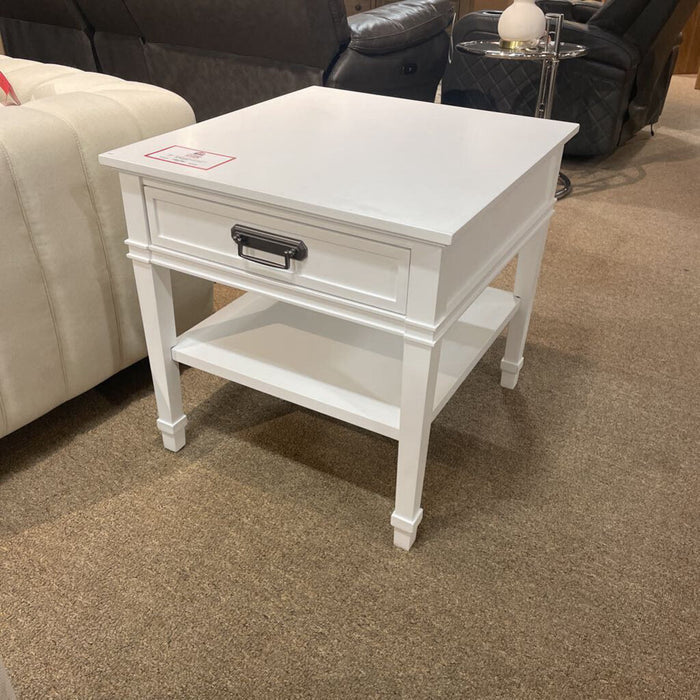 1-Drawer White End Table(BTK)