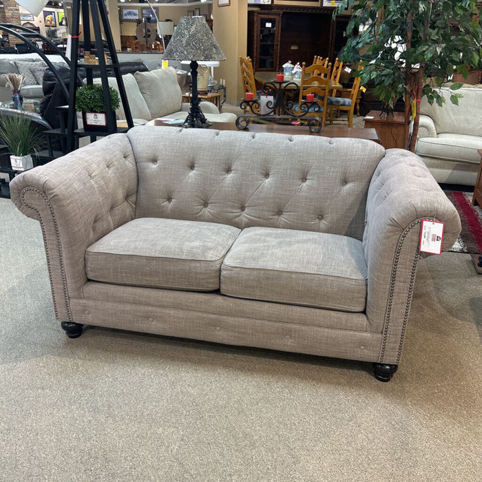 Grey Fabric Tufted Loveseat(BTK)