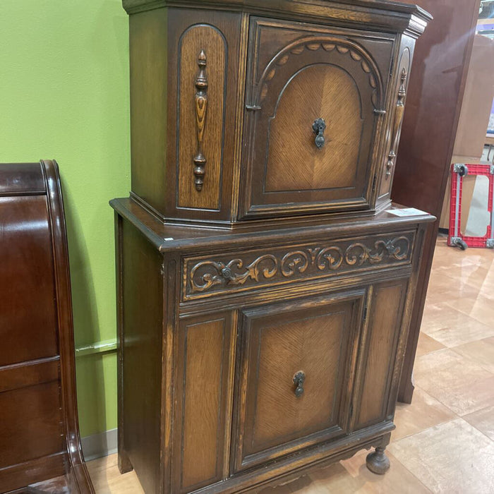 DW Antique Buffet/China Cabinet(ALK)