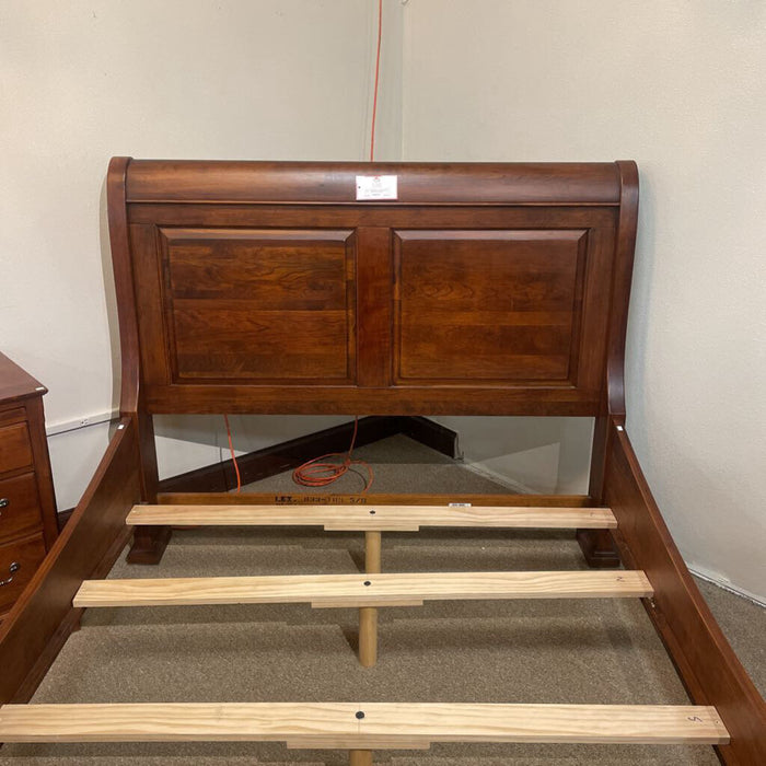 Lexington Queen Sleigh Bedframe(MKH)