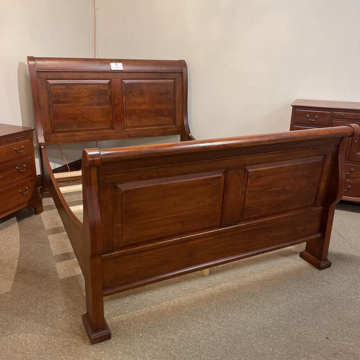 Lexington Queen Sleigh Bedframe(MKH)
