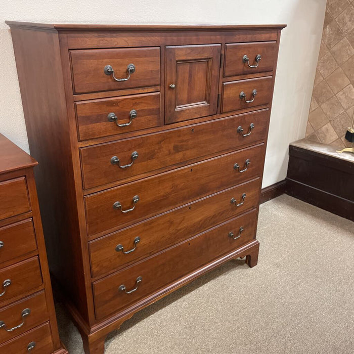 DW Lexington Tallboy Dresser(SAK)
