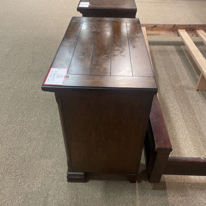 1-Drawer 2-Door DW Nightstand(MI)