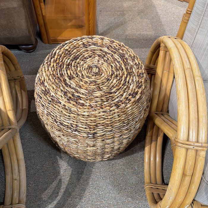 Round Wicker End Table(AT)