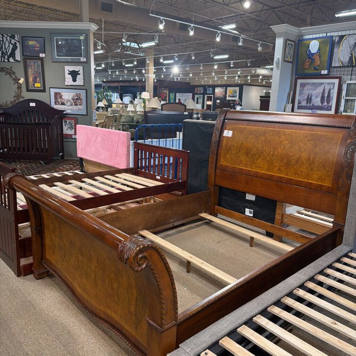 Aico DW Queen Sleigh Bedframe(KHK)