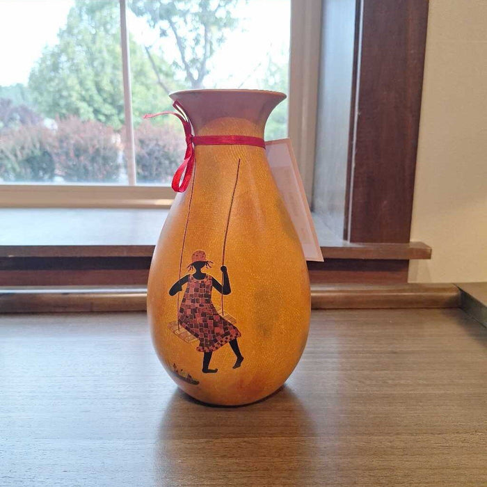"Time For A Daydream" Vase (KL)
