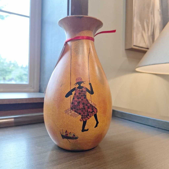 "Time For A Daydream" Vase (KL)