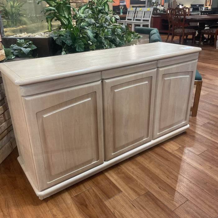 LW 3-Door Buffet(BTK)