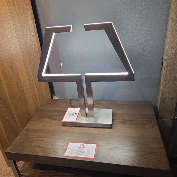 Vant Nickel Table Lamp(BLA)