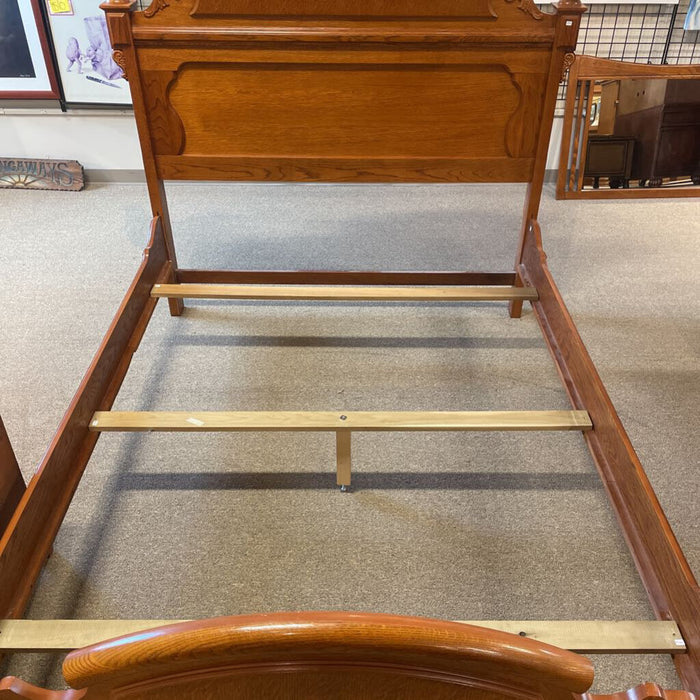 DW Lexington Queen Bedframe(BTK)
