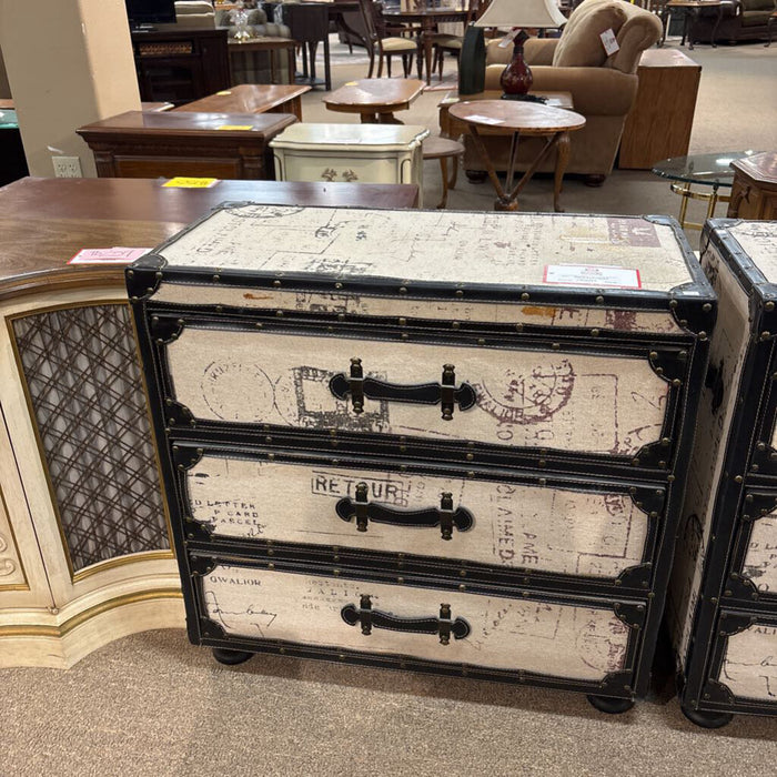 3-Drawer B/W Luggage Nightstand(BAH)