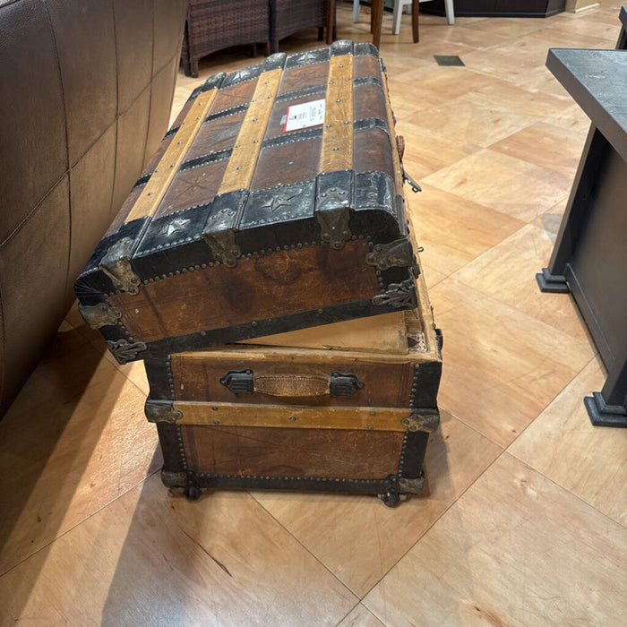 Brown/Tan Wood Leather Chest(BAH)
