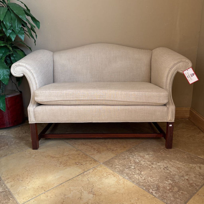 White Vintage Loveseat (BTK)