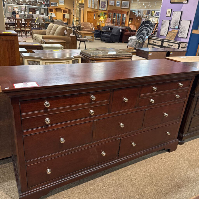 DW 8 Drawer Dresser (ATH)