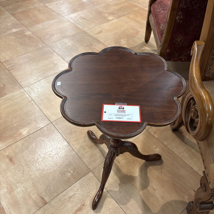 Pedestal DW Ornate End Table(LS)