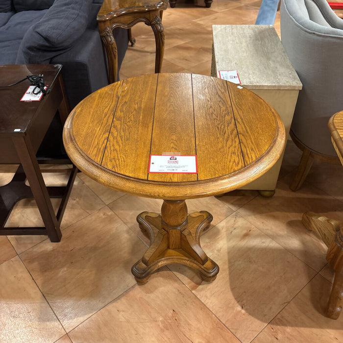 Oak Pedestal Round End Table(AT)