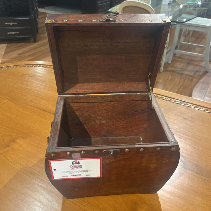 Carved DW Box/Chest(LS)