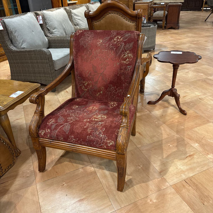 DW Ornate/Carved Fabric Chair(BTK)