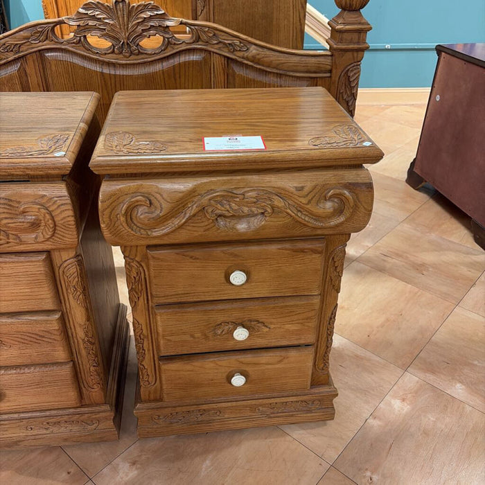 Tall 4-Drawer LW/Oak Nightstand(BHA)