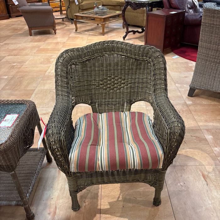 Wicker/Rattan Wingback Patio Chair(TI)