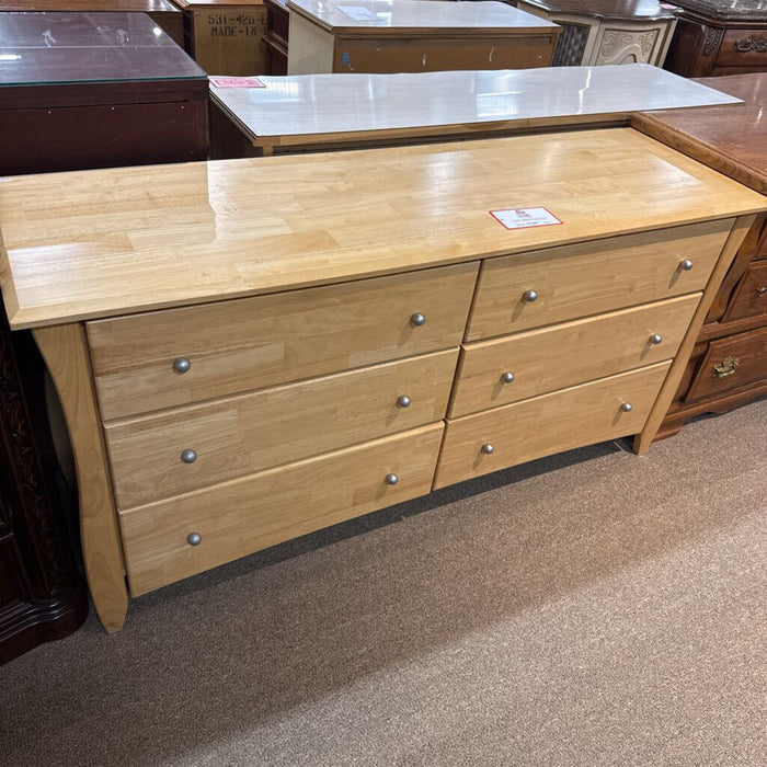 LW Dresser (ATH)