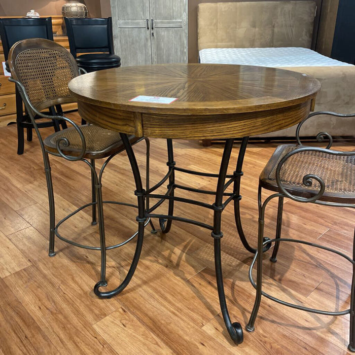 Pub Height Table w/ 2CH's(BAI)