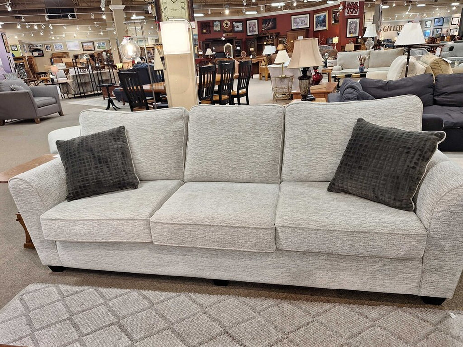 White 2 Tone Sofa (IAK)
