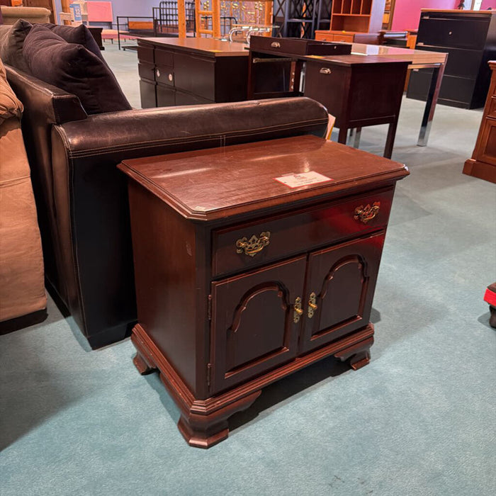 Ethan Allen DW 2-Door End Table(SK)