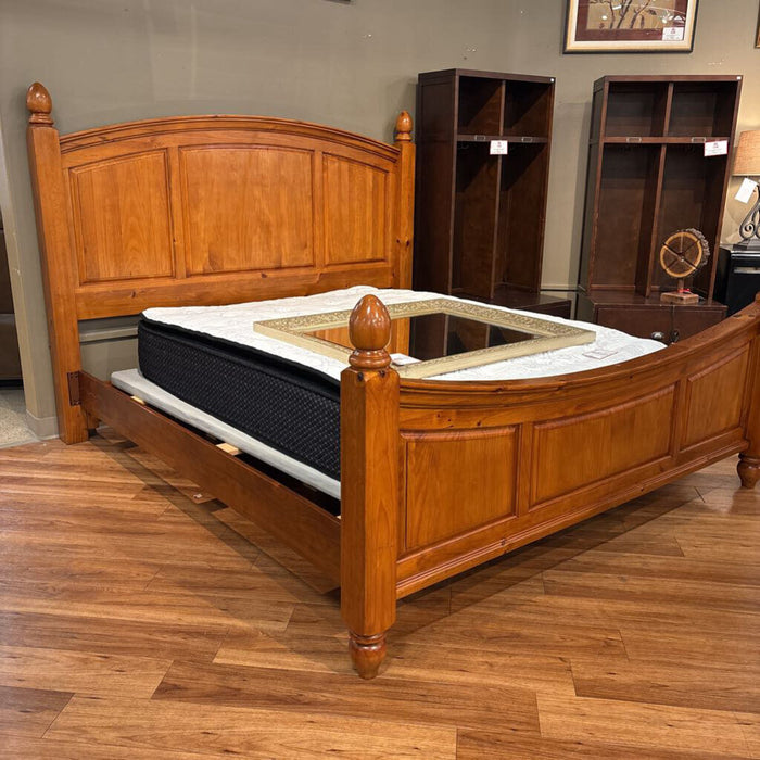 King Acorn Bedframe(ATH)