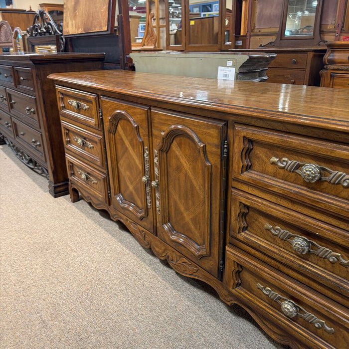 6-Drawer Drexel Dresser (ATH)