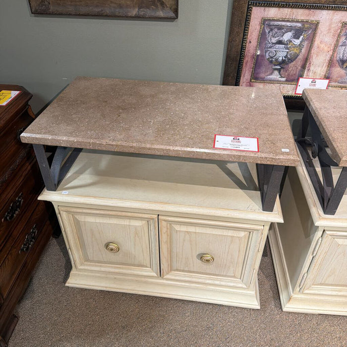 2-Door Stonetop LW Nightstand(BHA)