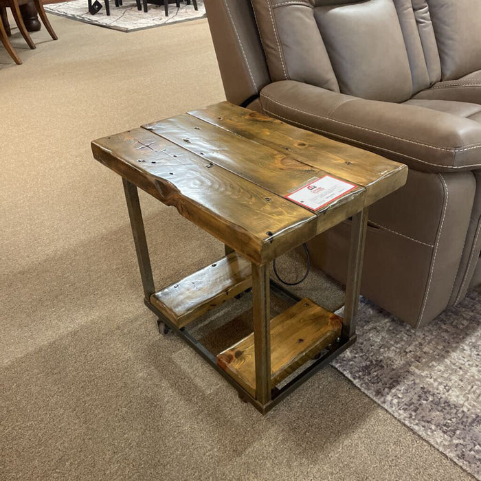 DW Reclaimed Wood End Table(BTK)