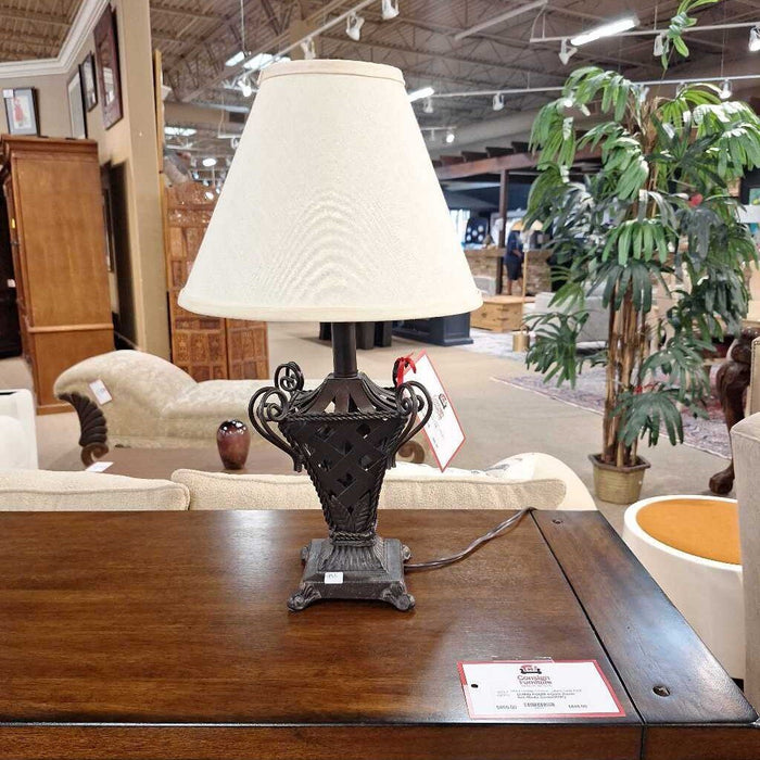 Metal Table Lamp(AT)