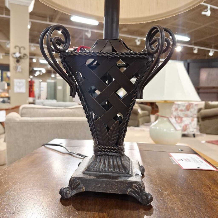Metal Table Lamp(AT)