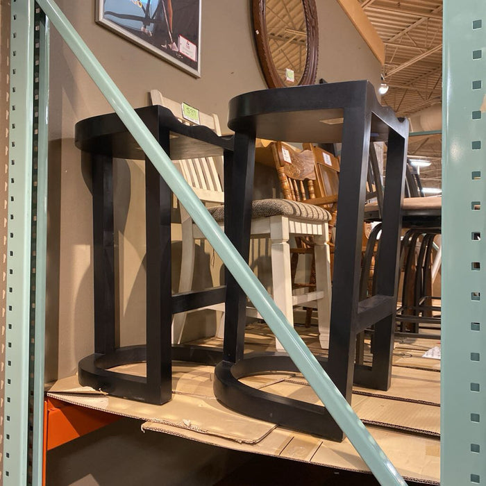 S/2 Solid DW Barstools(BAH)