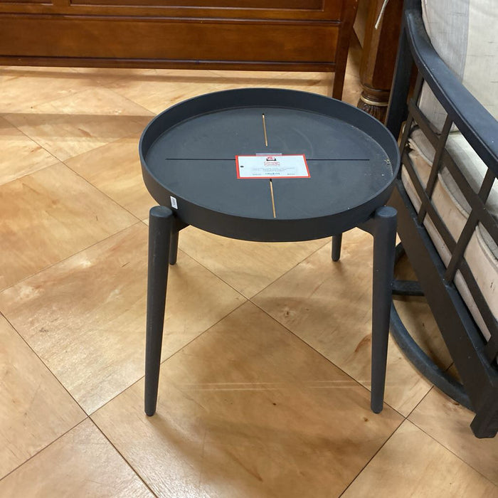 Round Patio End Table/Plant Stand(AT)