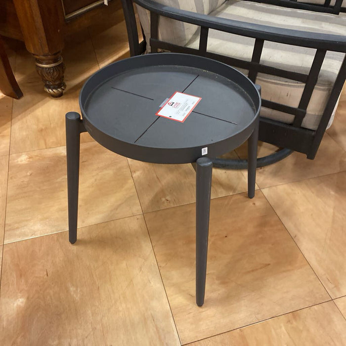 Round Patio End Table/Plant Stand(AT)