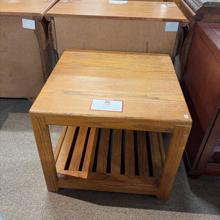 Oak 2-Tier End Table(AT)
