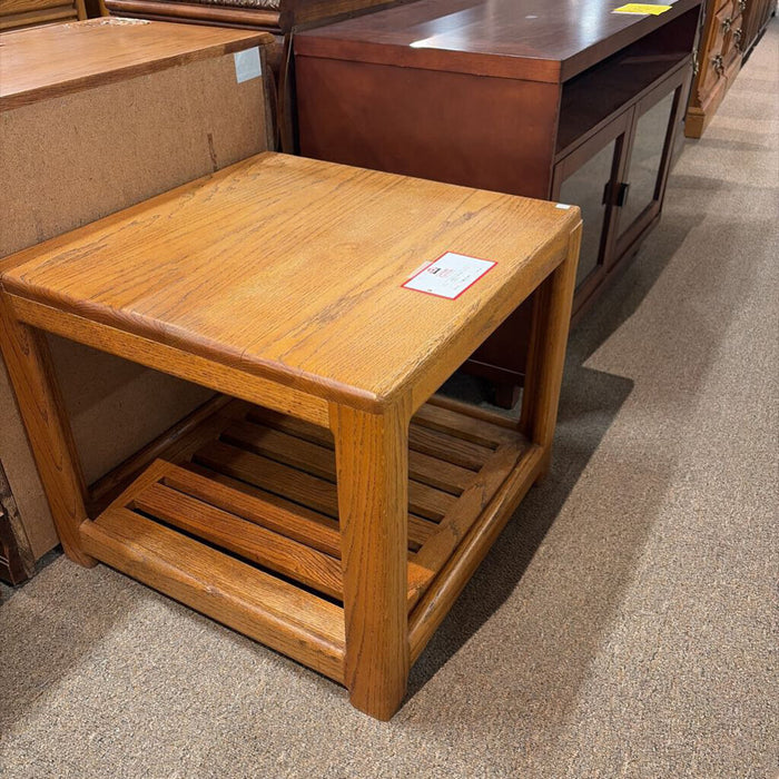 Oak 2-Tier End Table(AT)